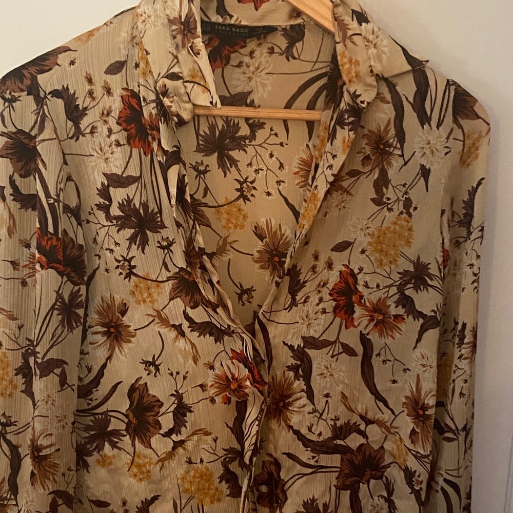 Floral Button-Up Blouse - Picture 1 of 3